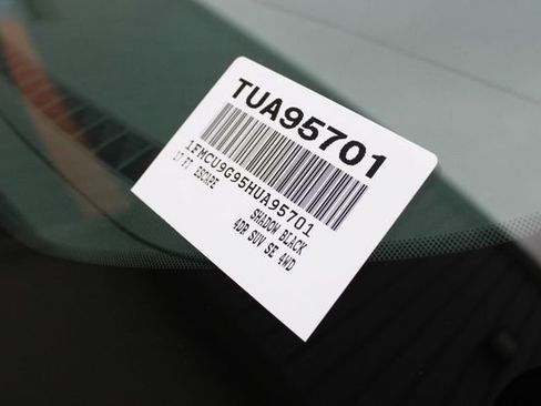 Used 2017 Ford Escape SE image 39