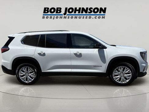 Used 2025 GMC Acadia Elevation w/ Elevation Premium Package AWD/4WD image 8