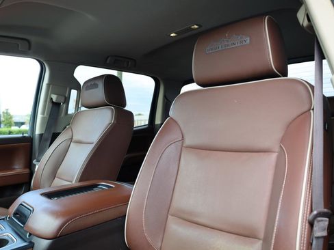 Used 2016 Chevrolet Silverado 3500 High Country w/ Duramax Plus Package AWD/4WD image 6