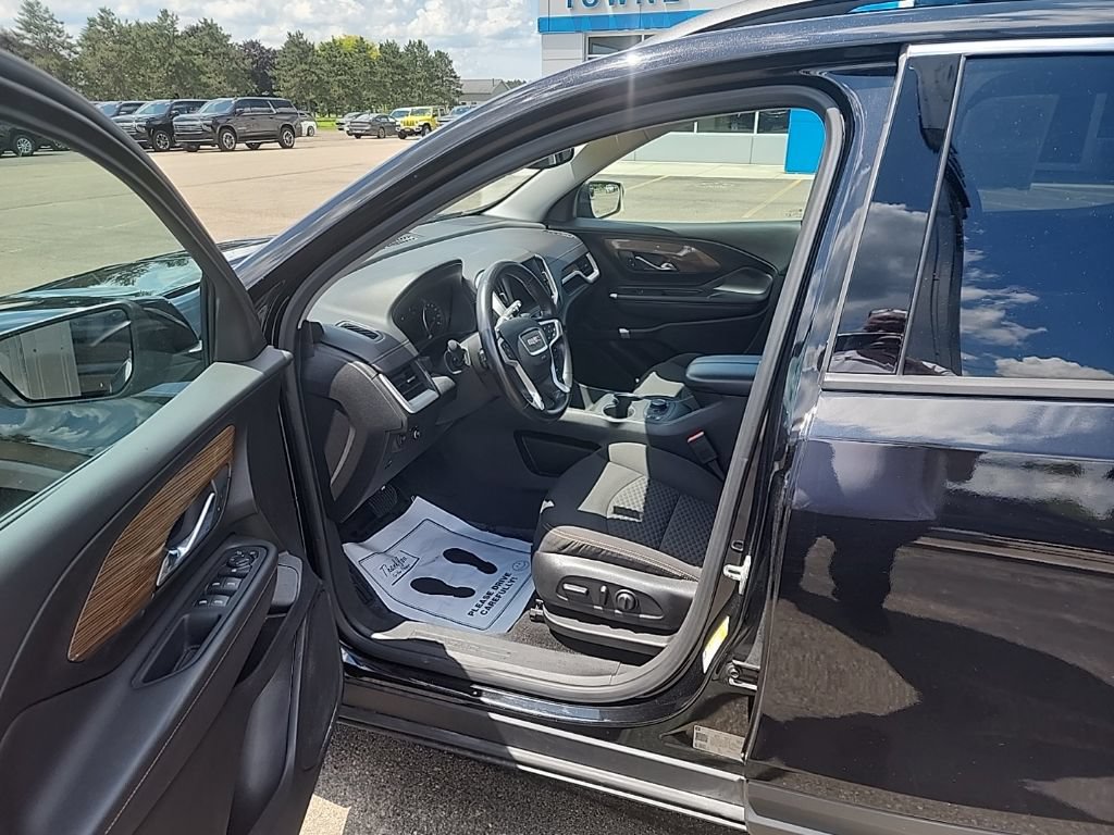Used 2020 GMC Terrain SLE w/ Driver Convenience Package FWD image 10
