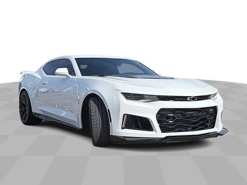 Certified 2019 Chevrolet Camaro ZL1 image 2