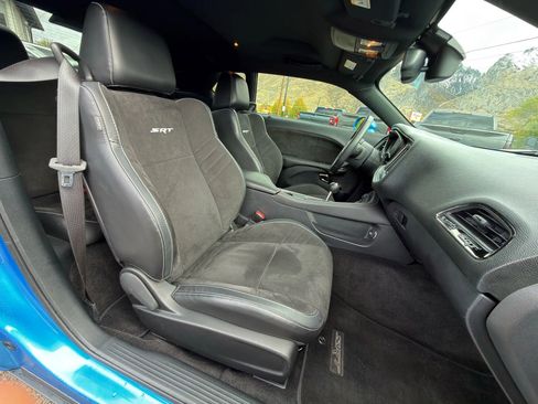 Used 2015 Dodge Challenger SRT Hellcat image 8