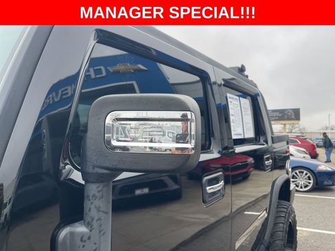 Used 2005 HUMMER H2 Base 4D Sport Utility w/ Preferred Equipment Group image 12