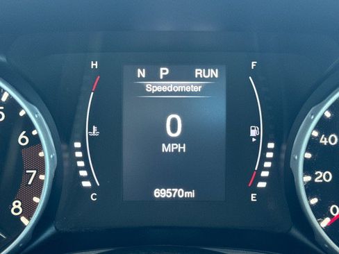Used 2021 Jeep Compass Latitude w/ Sun and Sound Group AWD/4WD image 12