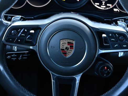 Used 2020 Porsche Panamera 4 image 29
