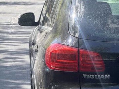 Used 2013 Volkswagen Tiguan S FWD image 20