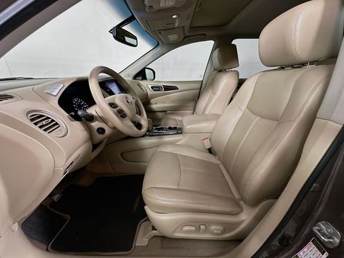 Used 2014 Nissan Pathfinder Platinum w/ Platinum Premium Package FWD image 13