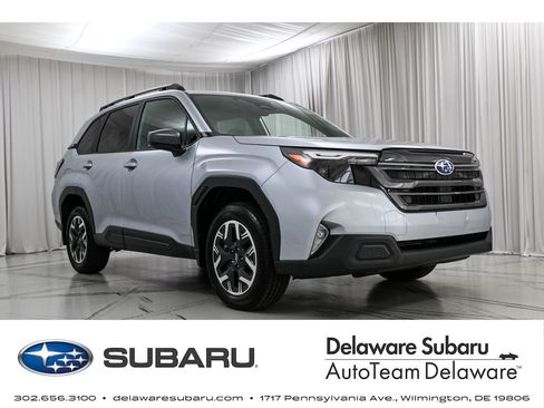 Used 2026 Subaru Forester Premium AWD/4WD image 1