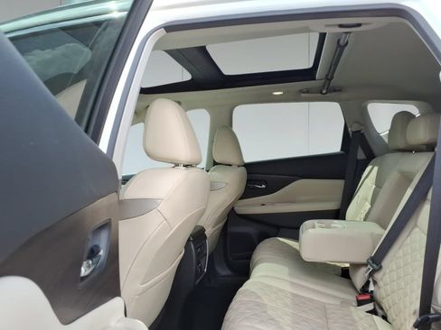 Used 2021 Nissan Murano Platinum w/ Cargo Package FWD image 11