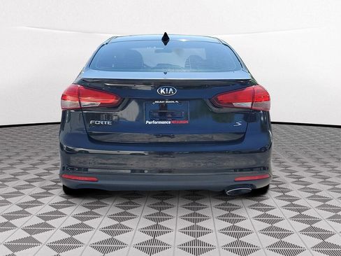 Used 2017 Kia Forte S FWD image 5