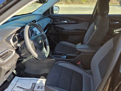 Used 2021 Chevrolet TrailBlazer LS image 22