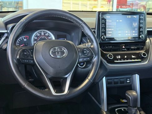Used 2022 Toyota Corolla Cross LE image 32