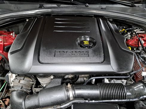 Used 2018 Jaguar F-PACE Prestige image 32