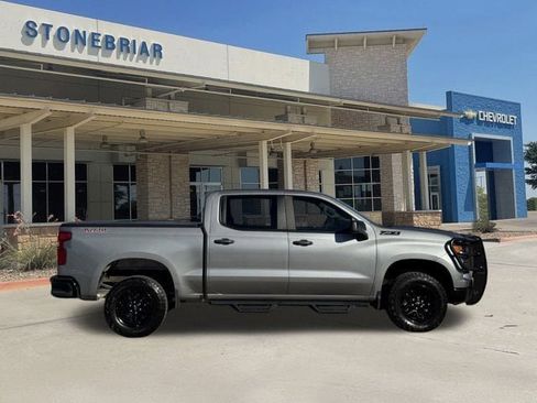 Used 2023 Chevrolet Silverado 1500 Custom Trail Boss w/ LPO, Dark Essentials Package image 4