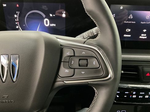 Used 2025 Buick Encore GX Avenir w/ Avenir Technology Package image 19