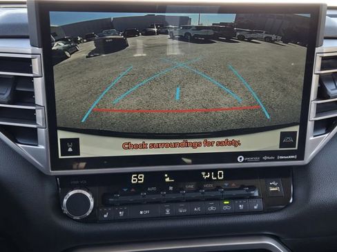 Used 2024 Toyota Tundra Limited image 18