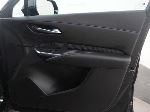 Used 2024 Cadillac XT4 Sport image 12