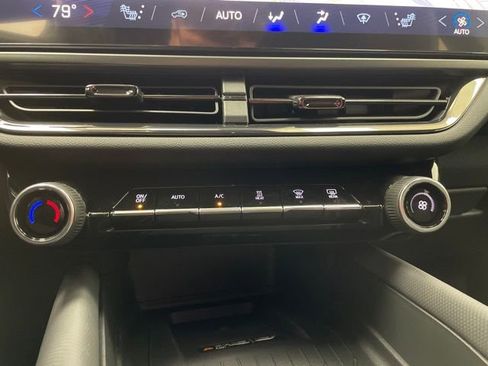 New 2026 Chevrolet Equinox EV RS image 6