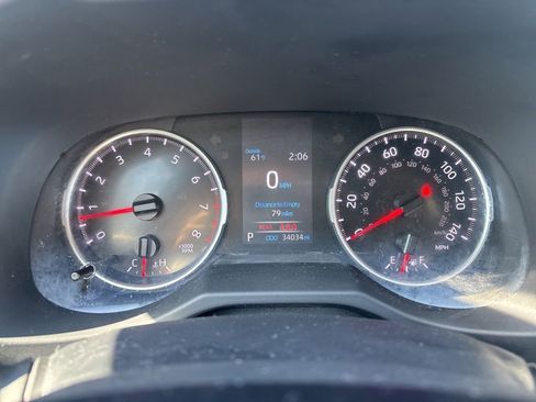 Used 2021 Toyota RAV4 LE AWD/4WD image 16