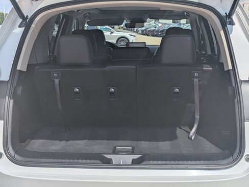 Certified 2023 Honda Pilot Touring image 29