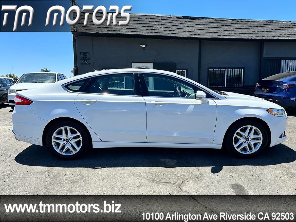 Used 2016 Ford Fusion SE w/ Equipment Group 202A FWD image 19