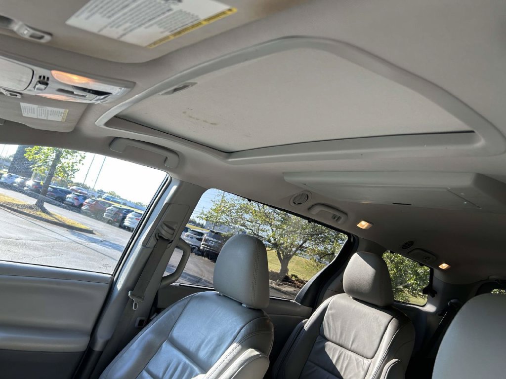 Used 2016 Toyota Sienna XLE Premium FWD image 15