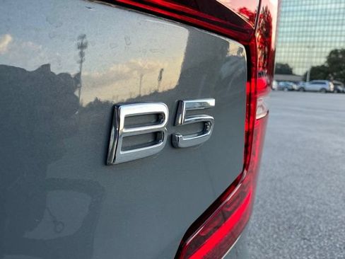 Certified 2024 Volvo S60 B5 Core FWD image 25