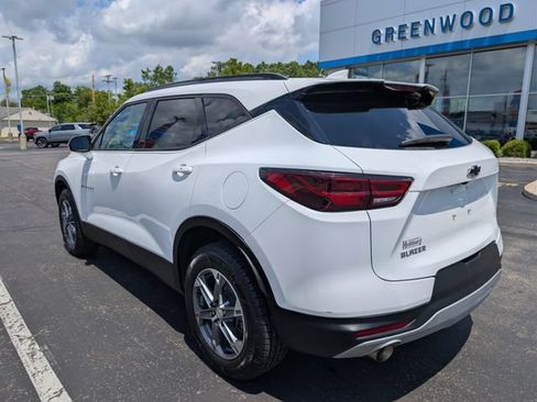 Used 2024 Chevrolet Blazer LT w/ Convenience Package FWD image 3
