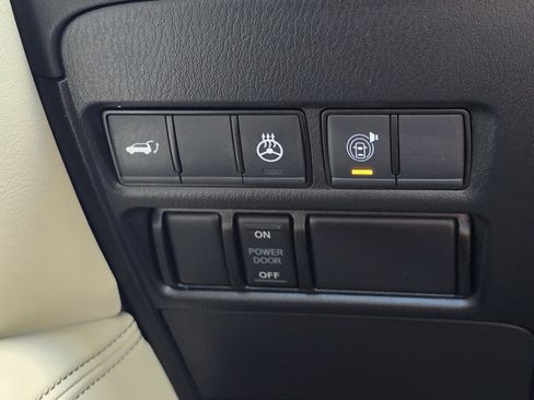 Certified 2024 Nissan Armada Platinum w/ Captain's Chairs Package AWD/4WD image 22