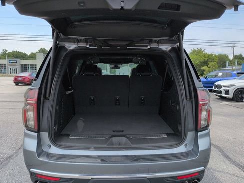 Used 2022 Chevrolet Suburban Premier AWD/4WD image 10