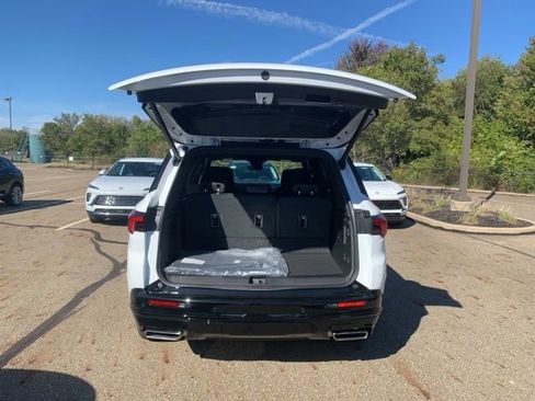New 2026 Buick Enclave Sport Touring w/ Power Package image 28