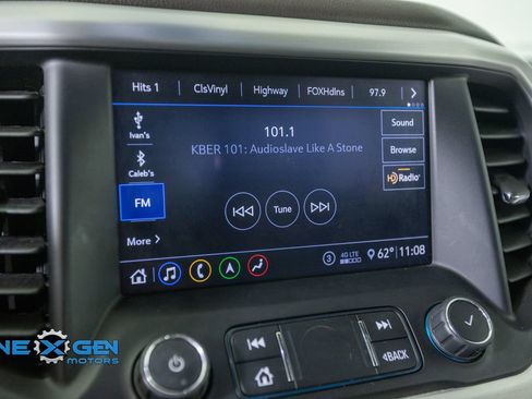 Used 2020 GMC Acadia SLT w/ LPO, Cargo Package AWD/4WD image 18