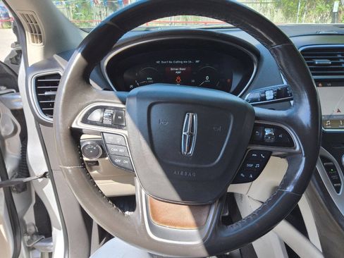 Used 2019 Lincoln Nautilus Reserve w/ Cargo Utility Package FWD image 15