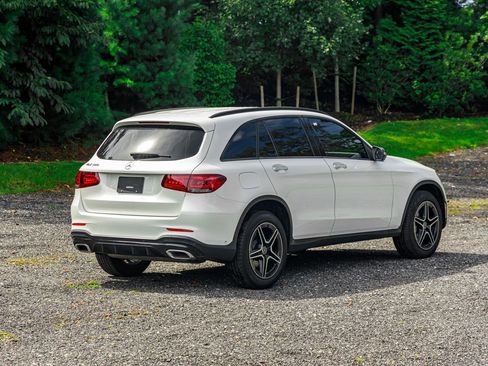 Used 2021 Mercedes-Benz GLC 300 w/ AMG Line image 9
