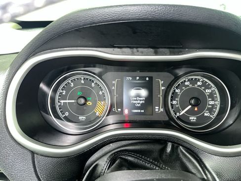 Used 2014 Jeep Cherokee Latitude w/ Comfort/Convenience Group AWD/4WD image 17