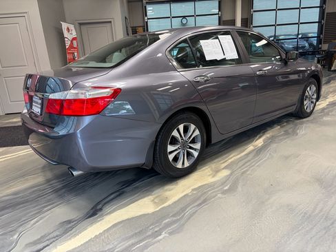 Used 2013 Honda Accord LX image 30