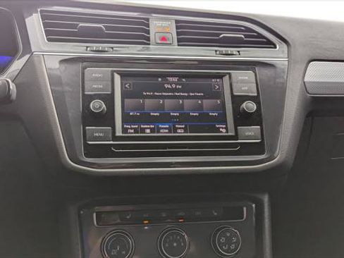 Used 2022 Volkswagen Tiguan S FWD image 27