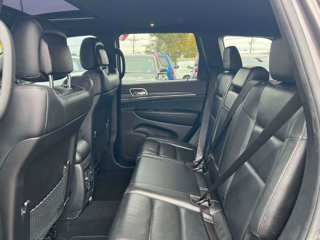 Used 2021 Jeep Grand Cherokee Limited AWD/4WD image 18