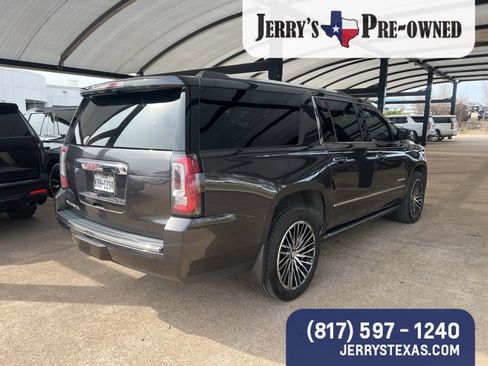 Used 2017 GMC Yukon XL Denali w/ Open Road Package image 4