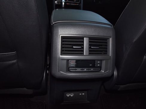 Used 2021 Volkswagen Atlas SEL AWD/4WD image 19