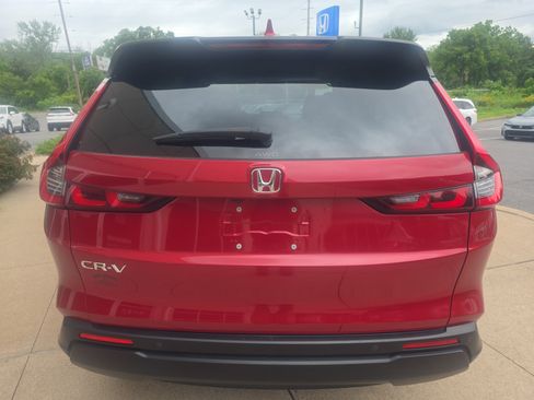 Used 2024 Honda CR-V EX-L image 6