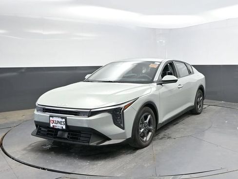 Used 2025 Kia K4 FWD image 6