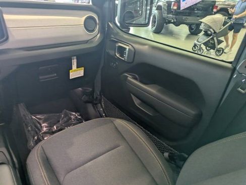 New 2026 Jeep Gladiator Sport AWD/4WD image 15