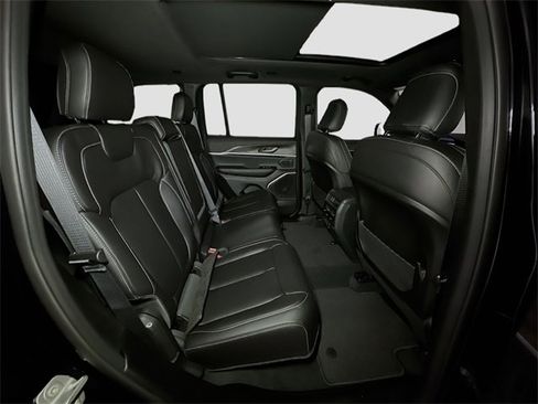 New 2026 Jeep Grand Cherokee Limited image 31