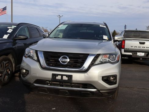 Used 2020 Nissan Pathfinder SL image 10