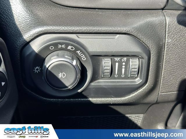 Certified 2022 Jeep Wrangler Unlimited Sport AWD/4WD image 31