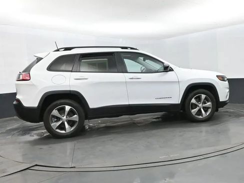 Used 2022 Jeep Cherokee Limited AWD/4WD image 4