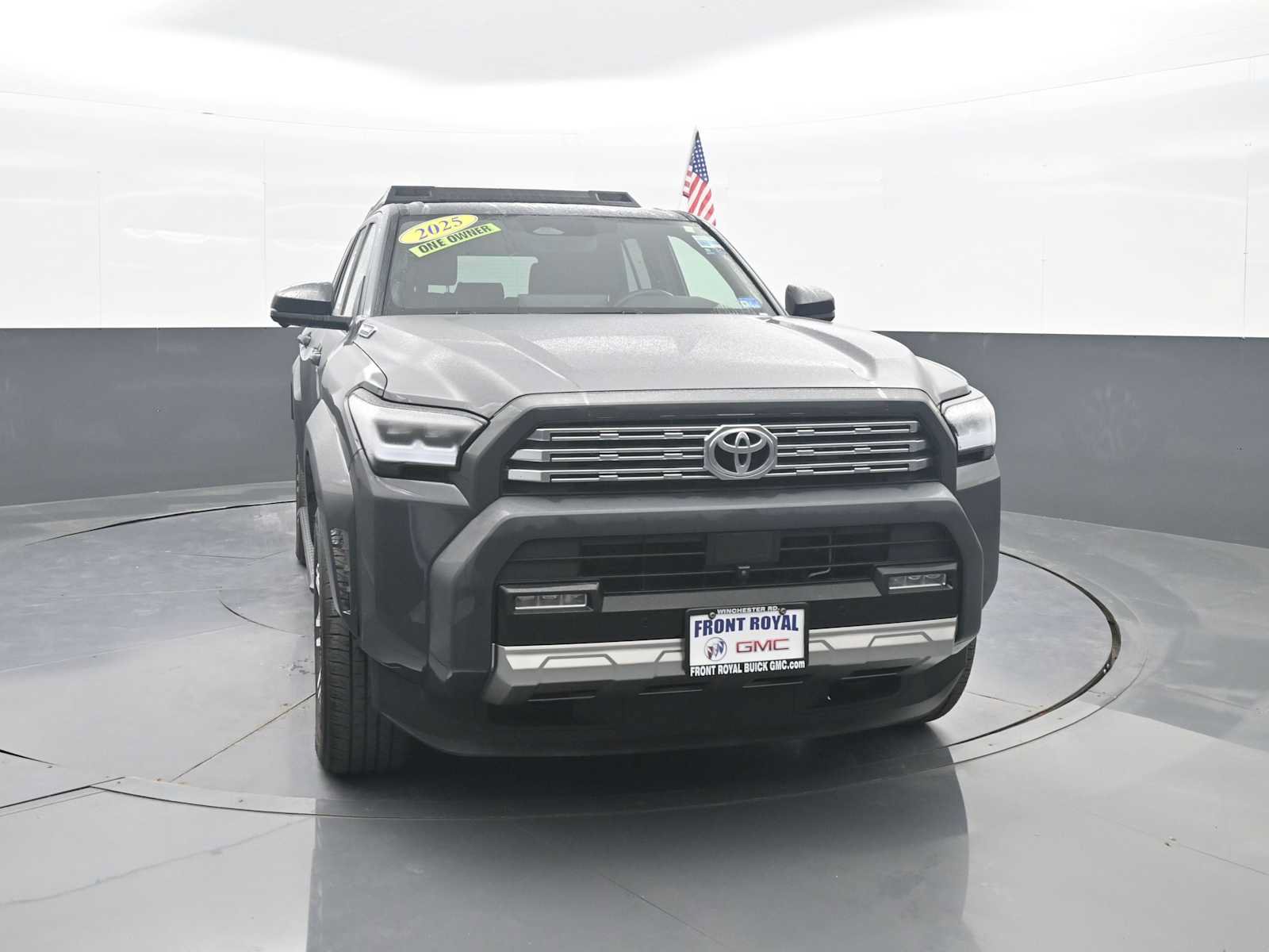 Used 2025 Toyota 4Runner Limited AWD/4WD image 2