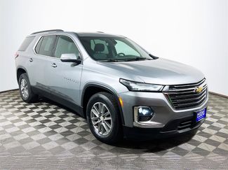 Used 2023 Chevrolet Traverse LT image 1