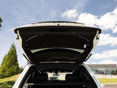 New 2027 Rolls-Royce Cullinan Black Badge AWD/4WD image 65
